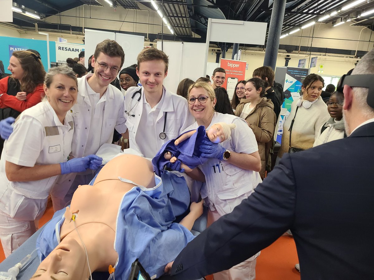 <a href="/MedInTechs1/">MedInTechs</a> <a href="/dunseulgeste/">D’un Seul Geste</a> @nomadeec <a href="/Anthropi_/">AnthroPi</a> <a href="/Medicalem_Fr/">Medicalem</a> Le meilleur des meilleurs villages... Vive les urgences 🚑🚑🚑🚑❤️