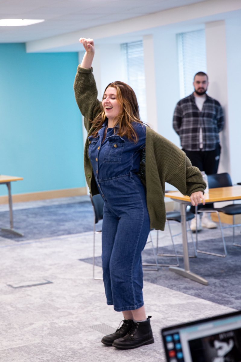 bronagh (@bronaghdochert1) on Twitter photo “The Caravel” by Milly Sweeney.
Having so much fun directing this mental show. Incredibly grateful for the cast and creative team.
If you love the 90’s, music, the pub and Glasgow then get your tickets for this one 🥾
@cuttinab00t
Photo credit: <a href="/josiemyoung/">josie morrison young</a> “The Caravel” by Milly Sweeney.
Having so much fun directing this mental show. Incredibly grateful for the cast and creative team.
If you love the 90’s, music, the pub and Glasgow then get your tickets for this one 🥾
@cuttinab00t
Photo credit: <a href="/josiemyoung/">josie morrison young</a>
