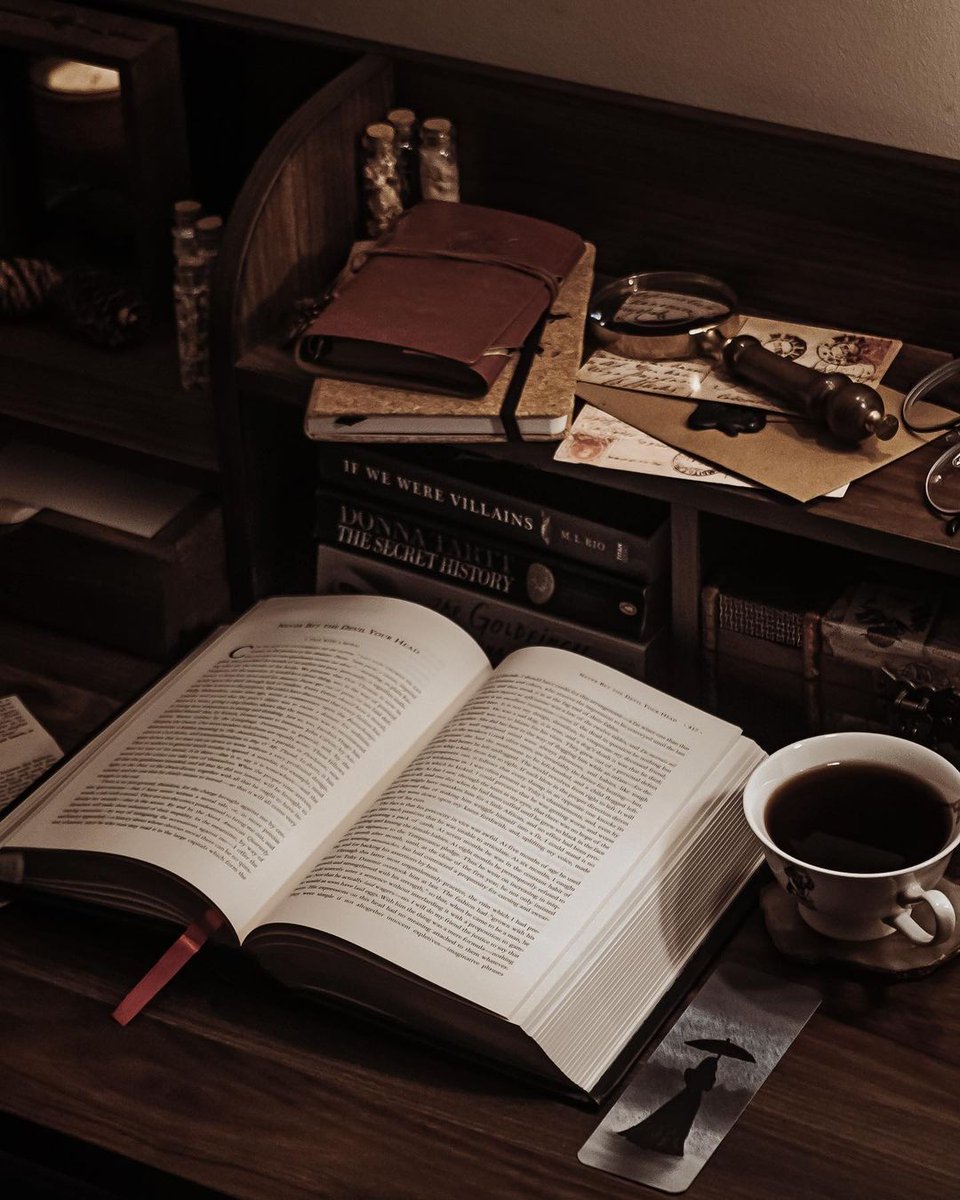 IG : laurasreadingtime