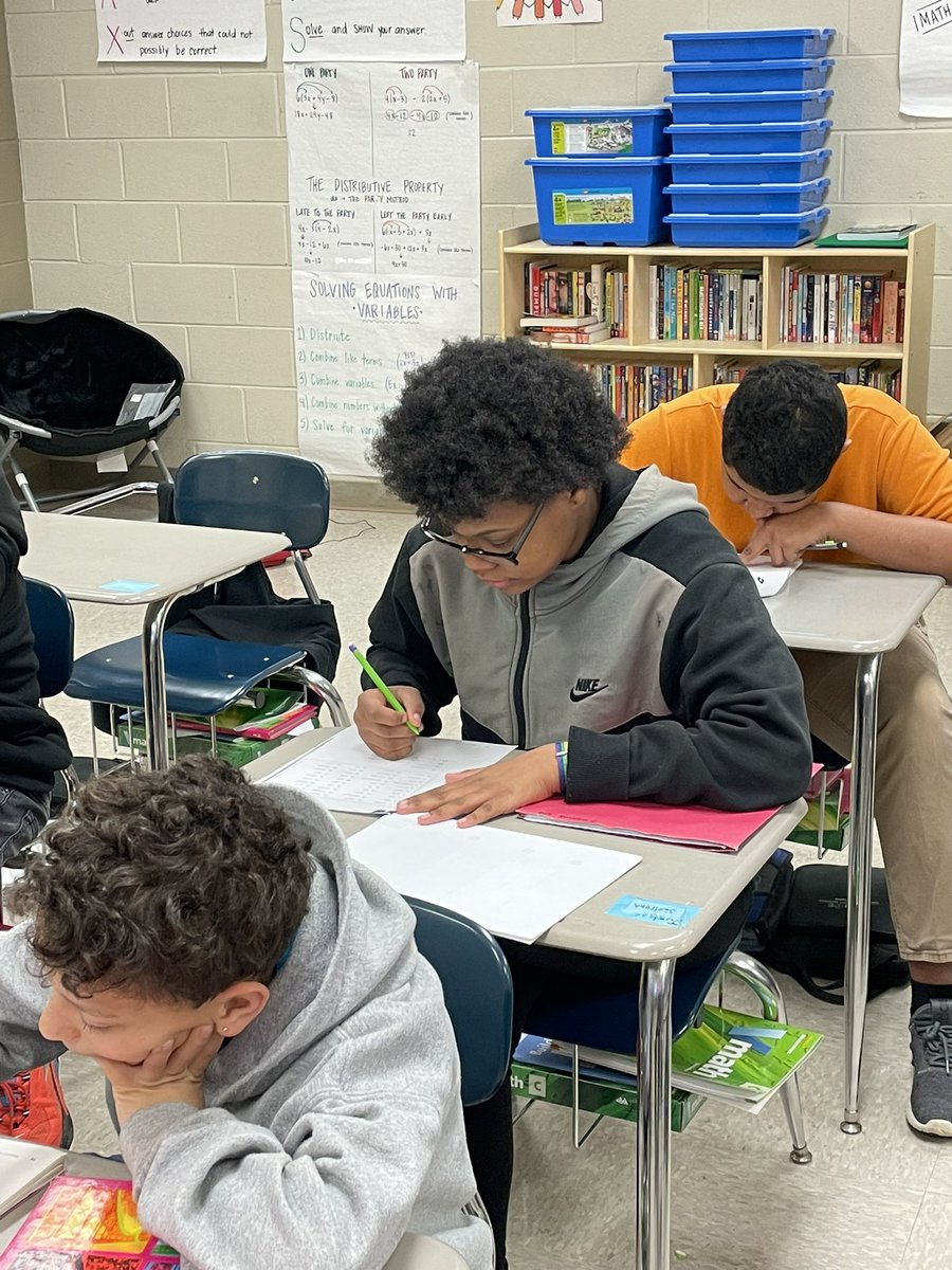 mrscoacheasley's tweet photo. Ss applying computational thinking strategies during a Corrective Reading Mastery Test. Ss choose the correct word from an alphabetical list after hearing the phonetical breakdown of the word. @MMStcboe @TCBOE #MMSmadness #MMSstrong #leadingtheway https://t.co/2w7tV42HCc