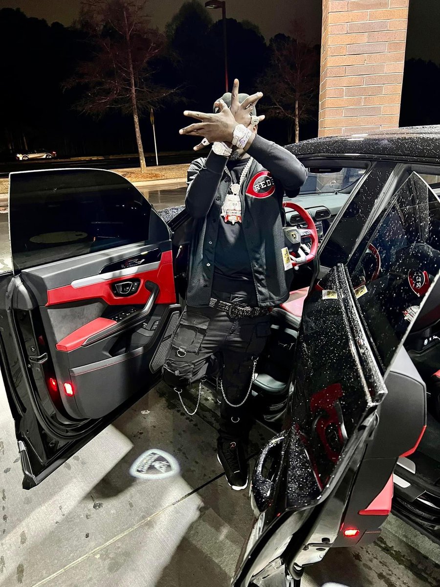 bigboogieR4L's tweet photo. I Do What I Wanna When I Wanna &amp; How I Wanna 🖤😮‍💨 #BIGBODYLAMB 💪🏿 #BIGCMG https://t.co/CTbjB2GFl5