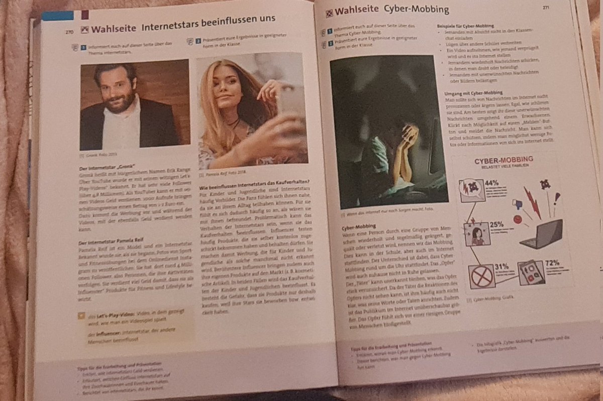 manugamingworld's tweet photo. Da kommt die Tochter von der Schule nach Hause und sagt:,, Papa ich habe den Erik heute in der Schule gesehen!`` Ich: ,, welcher Erik?`` Tochter:,, Gronkh MAN!'' Ich:,,warum war er denn da?" Tochter zeigt mir ihr Schulbuch!
@gronkh @pandorya #gronkh #gronkhtv #gronkhshop https://t.co/0Syb7GqgZ8
