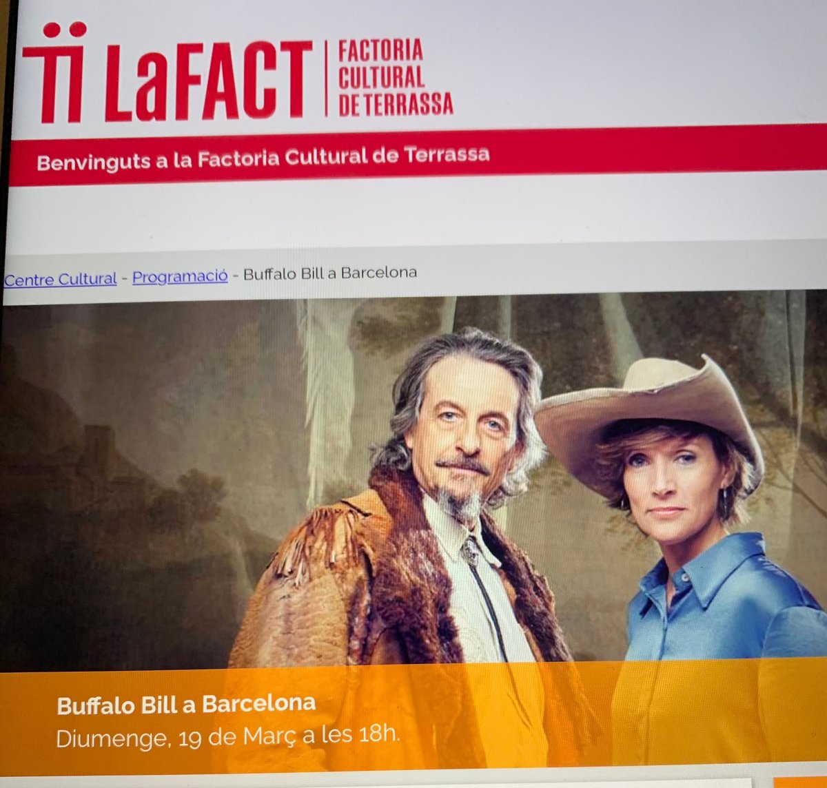 xavicoral's tweet photo. Tinc una companya de Telenotícies tan polifacètica que fins i tot puja a l’escenari per entrevistar un personatge que fa més de 100 anys que és mort. Val mooolt la pena!
Diumenge 19 de març a @LaFACT_Cultural de #Terrassa. @RaquelSansDuran #RamonMadaula @bitoprod https://t.co/ToqeerOZws