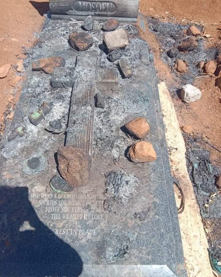 A grave of The Barcadi hit maker known as Vusi Ma-R5