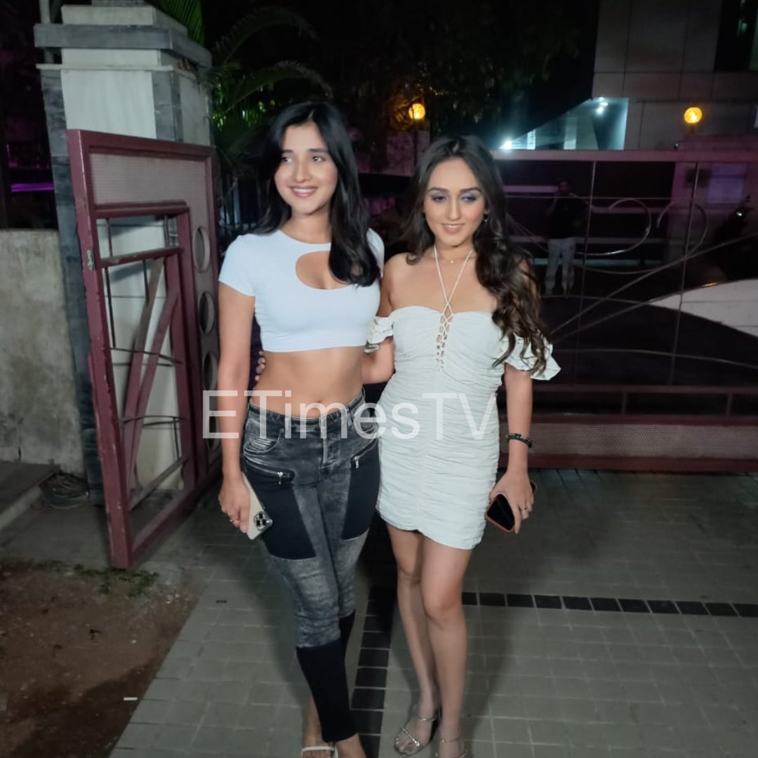 FrHev3iWIBEpyC9?format=jpg&name=medium