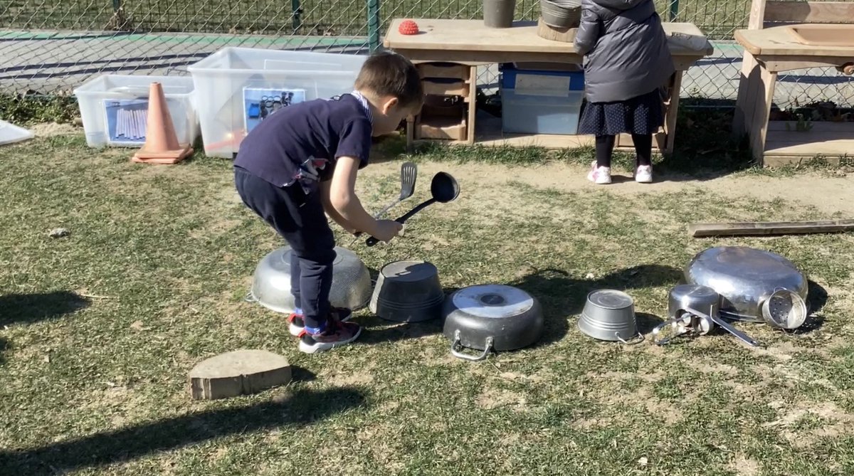 DanielaKaiser12's tweet photo. โThis is a Music Project. I need more instruments. I have a lot of drums. I need to do all the instruments. My instruments are done. Now I practice on my song. #StudentAgency #FreePlayTime Exploring sounds. โMaking Musicโ in EC4. #Creativity #Imagination @AISBucharest https://t.co/FloQhsXJVx