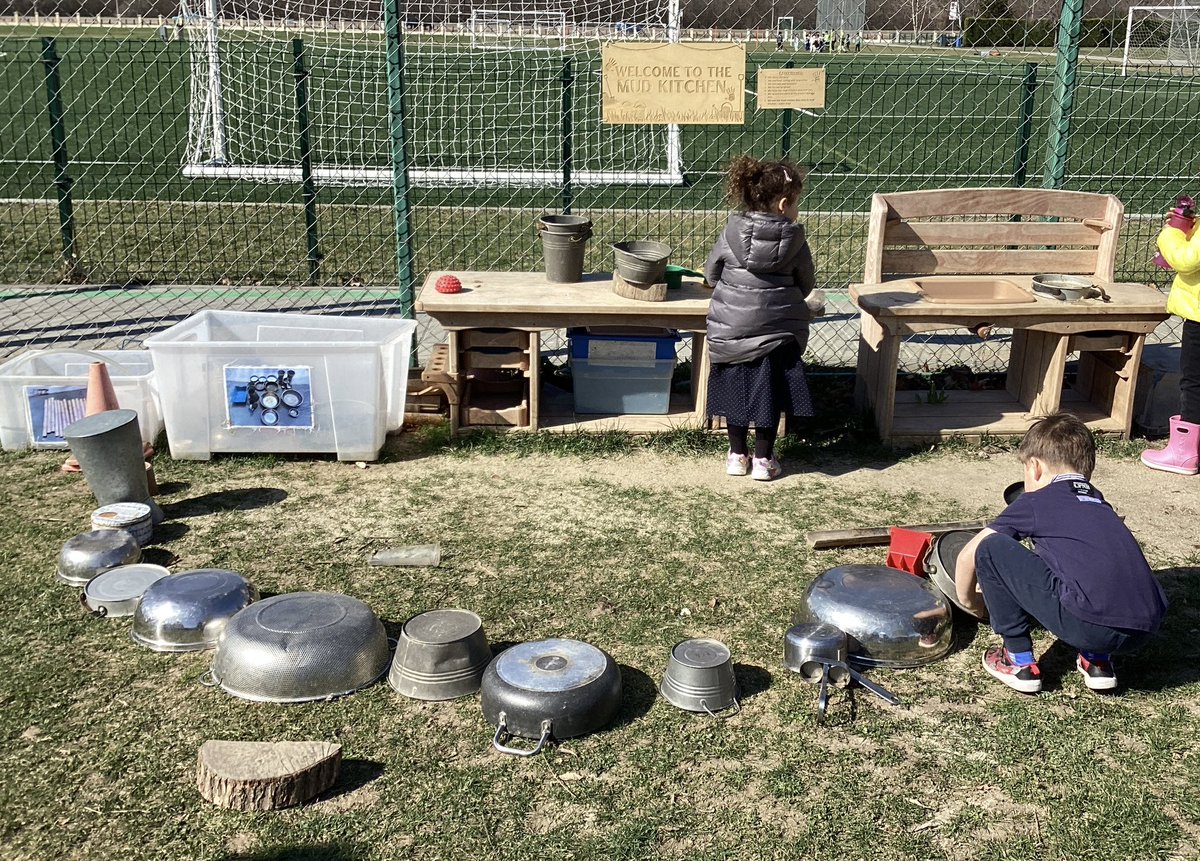 DanielaKaiser12's tweet photo. โThis is a Music Project. I need more instruments. I have a lot of drums. I need to do all the instruments. My instruments are done. Now I practice on my song. #StudentAgency #FreePlayTime Exploring sounds. โMaking Musicโ in EC4. #Creativity #Imagination @AISBucharest https://t.co/FloQhsXJVx