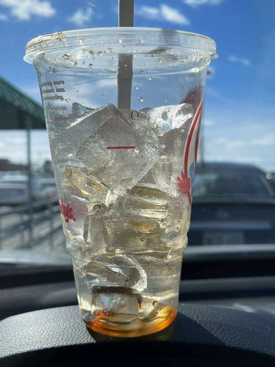 PMacDougall's tweet photo. @WendysCanada 2.89 for your medium cup of ice, come with three complimentary sips of pop! https://t.co/FBDepidLlR