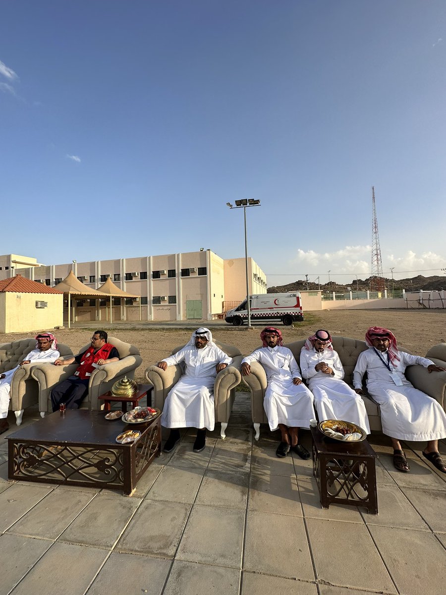 alrain_1's tweet photo. تدشين دوري المدارس بمحافظة الرين عصر هذا اليوم الاثنين الموافق ١٤٤٤/٨/٢١هـ بحضور مدير مكتب #تعليم_الرين وممثلي الفرق المشاركة واللجان التنظيمية والادارية. https://t.co/6pHpttQCKe
