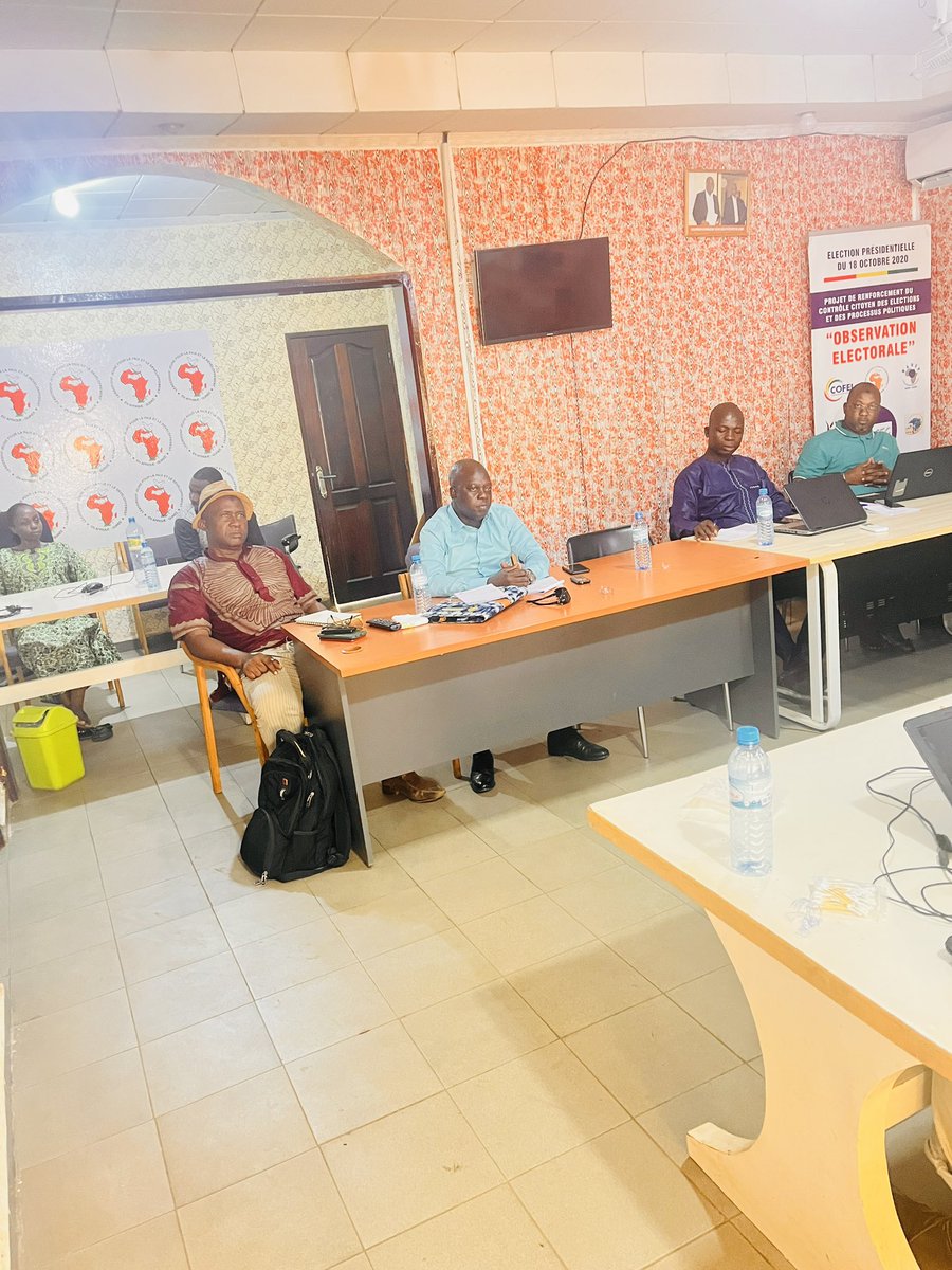 COCEG_GN's tweet photo. L’équipe de la CoCEG a organisée une réunion tant riche que variée sur son fonctionnement, ainsi que les perspectives sociopolitiques de la Transition en Guinée, dans le cadre du projet pour la réalisation des focus groupes sur les besoins prioritaires des citoyens. https://t.co/oqJuDjqAnO