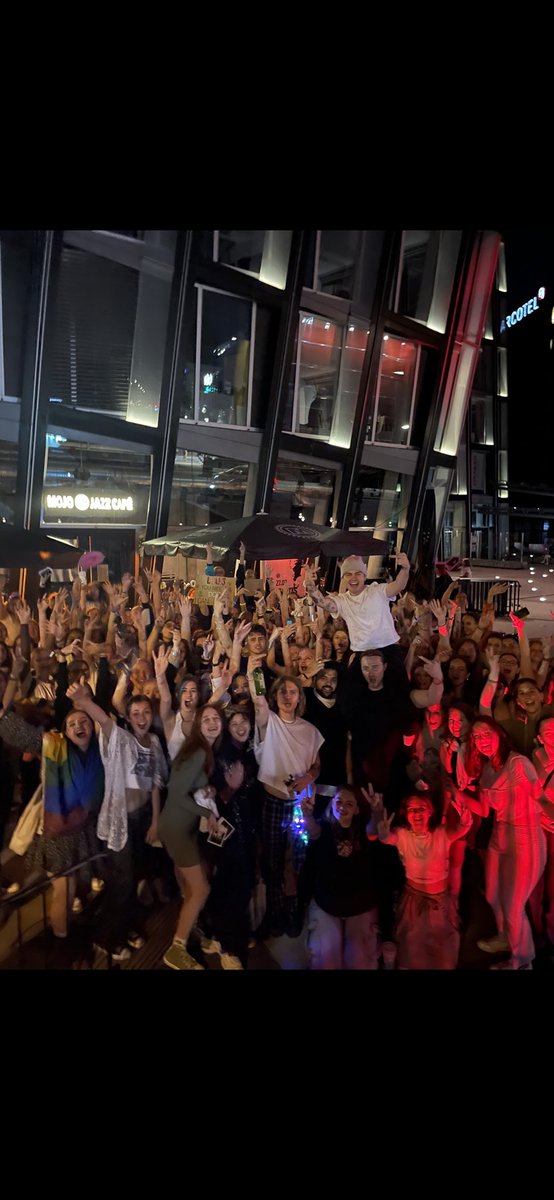 theboybleach's tweet photo. BB LONDON MEETUP THIS WEDNESDAY IN EAST LONDON - last chance to sign up for this COMPLETELY FREE EVENT ❤️ see you there x https://t.co/NgpsfVbRxC https://t.co/cguFfZp8yo