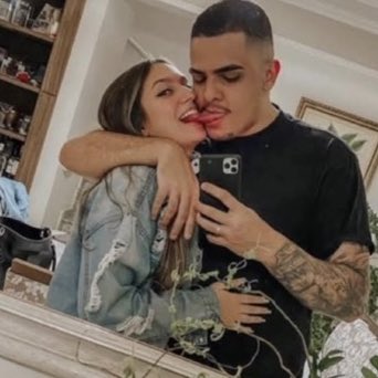 choquei's tweet photo. 🚨FAMOSOS: Igão contou que quando separou de sua ex, deu pra ela uma boa quantia em dinheiro pra comprar um apartamento e terminar de pagar sua faculdade. https://t.co/J3Zmz6O0RP