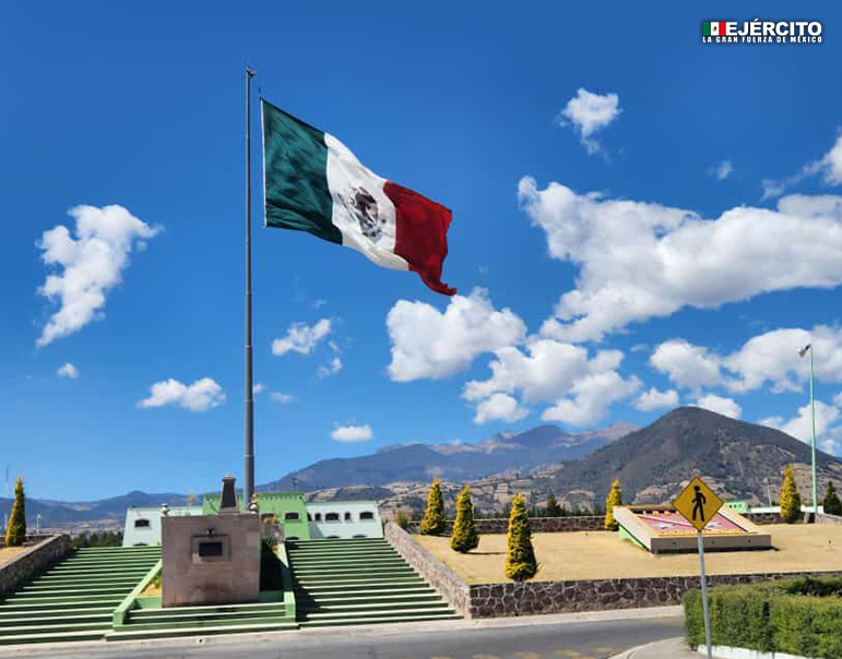 Patriotismo: “Es el respeto a la #Bandera y al #HimnoNacional”.
#EjércitoMexicano
#22ZonaMilitar
#EstamosEnTi
#UnidosSomosLaGranFuerzaDeMéxico.