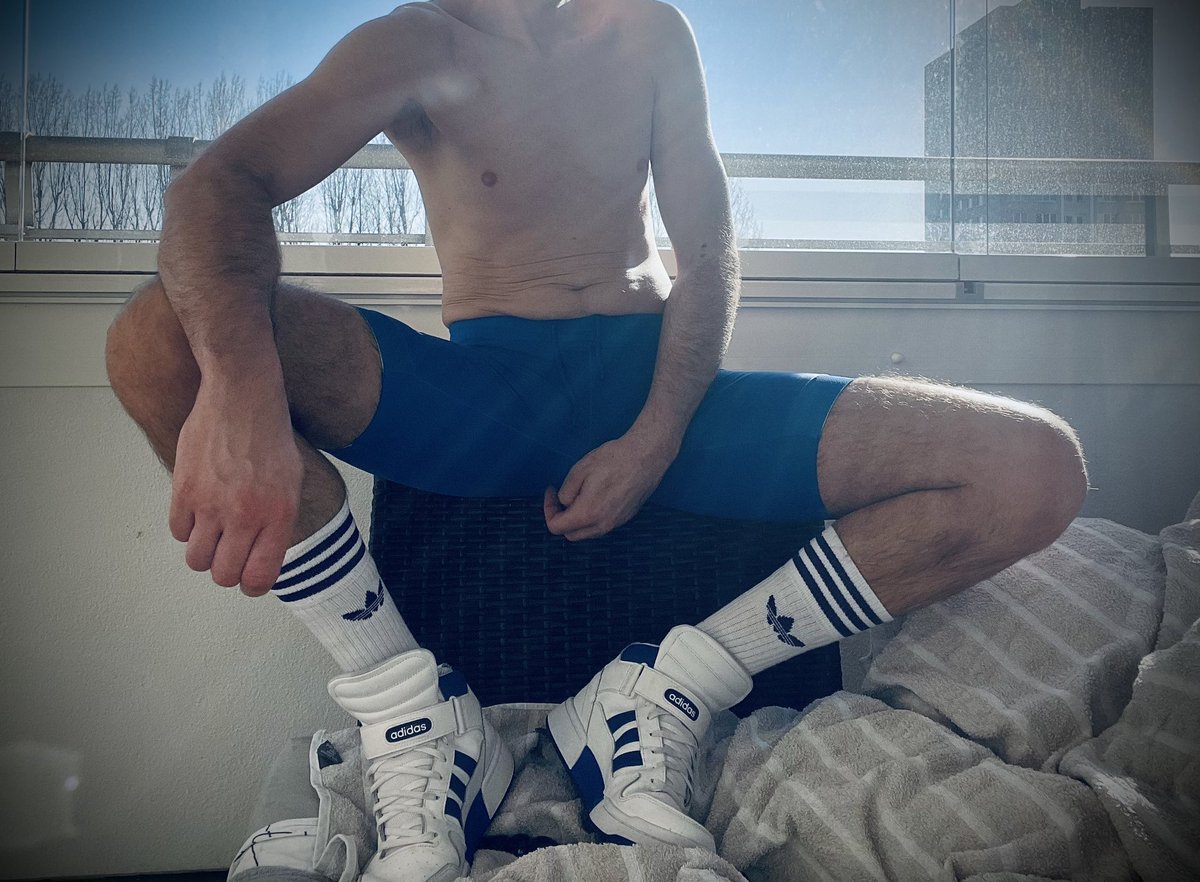 goodtobegay_bln's tweet photo. Hoffe morgen wird auch son wetterchen! Ok das war letze Woche! #gay
#gayberlin
#gaygermany
#jerkbuddywanted #fuckbuddygehtauch #lightningmountain #taschenmuschimuseum #haendewegvomgebaeck
#balkonien
#lovemybestfriend
#adidaslover
#nimmersatt https://t.co/koO53n0EeS