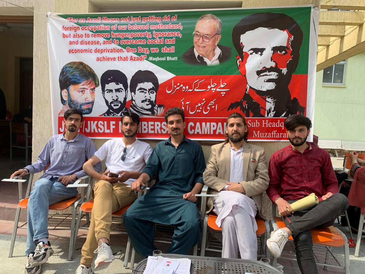 HamalayaRaja's tweet photo. جامعہ کشمیر کنگ عبداللہ کیمپس میں ایس. ایل. ایف نے ممبرشپ کیمپ کا آغاز کر دیا گیا، طلبئہ کی بڑی تعداد نے قافلہ سخت جاں میں شمولیت اختیار کی.
تین روز کیمپ جاری رہے گا. ان شاءاللہ
#LongLiveState
#LongLiveJKLF_SLF
#LongLiveYasinMalik https://t.co/iqOfT8X436
