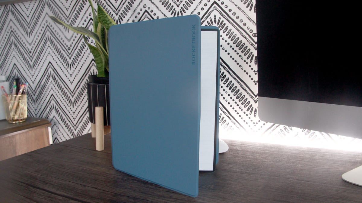 johanlast's tweet photo. The Rocketbook Pro makes a strong case for the smart notebook https://t.co/Nunm4l4QHa https://t.co/E4tfkGPYl9