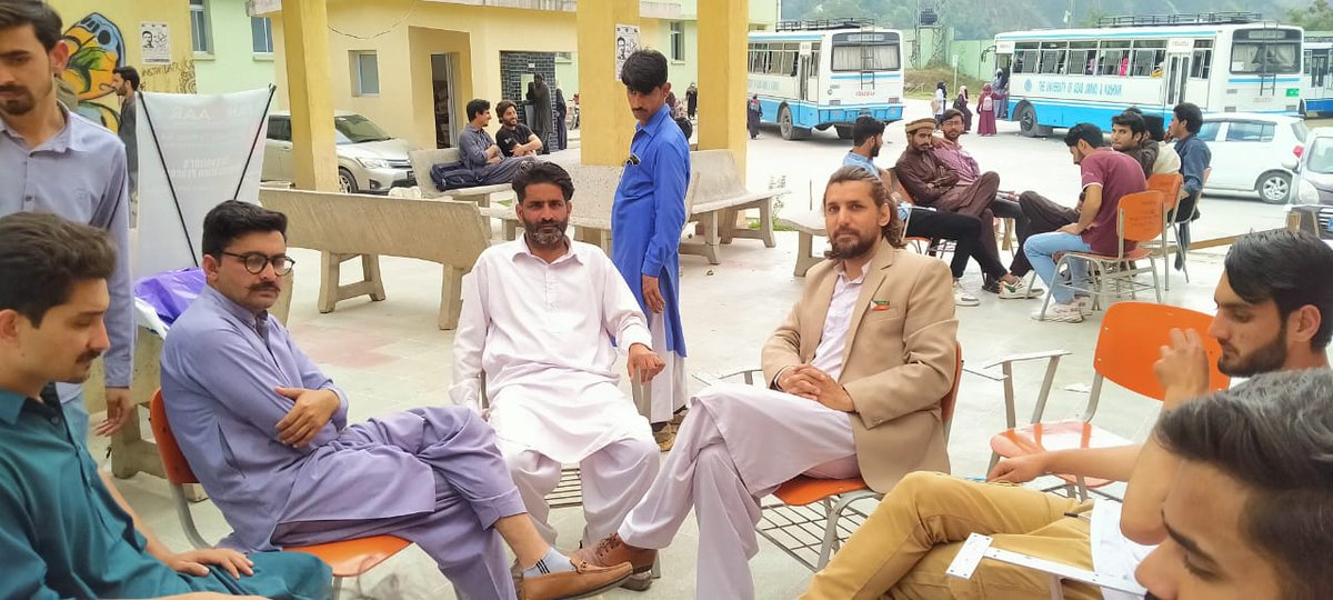 HamalayaRaja's tweet photo. جامعہ کشمیر کنگ عبداللہ کیمپس میں ایس. ایل. ایف نے ممبرشپ کیمپ کا آغاز کر دیا گیا، طلبئہ کی بڑی تعداد نے قافلہ سخت جاں میں شمولیت اختیار کی.
تین روز کیمپ جاری رہے گا. ان شاءاللہ
#LongLiveState
#LongLiveJKLF_SLF
#LongLiveYasinMalik https://t.co/iqOfT8X436