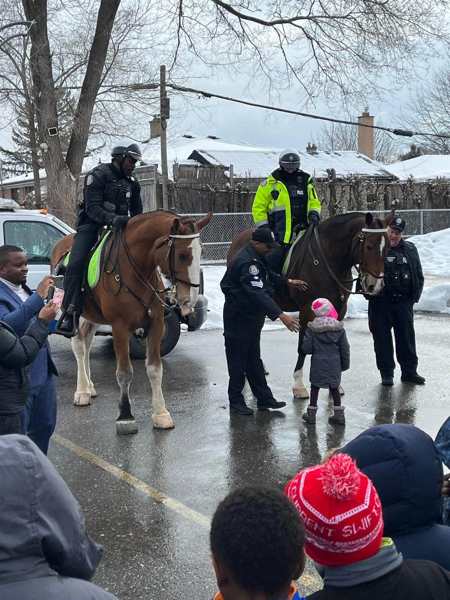 TPS31Div's tweet image. Members of various @TorontoPolice Units attended @YNOTservices  for the first day of their Spring Break Camp - introducing the kids to the @TPSK9, @TPSMounted, and some of the @tps31nco_unite  officers. #communityengagement #spingbreak