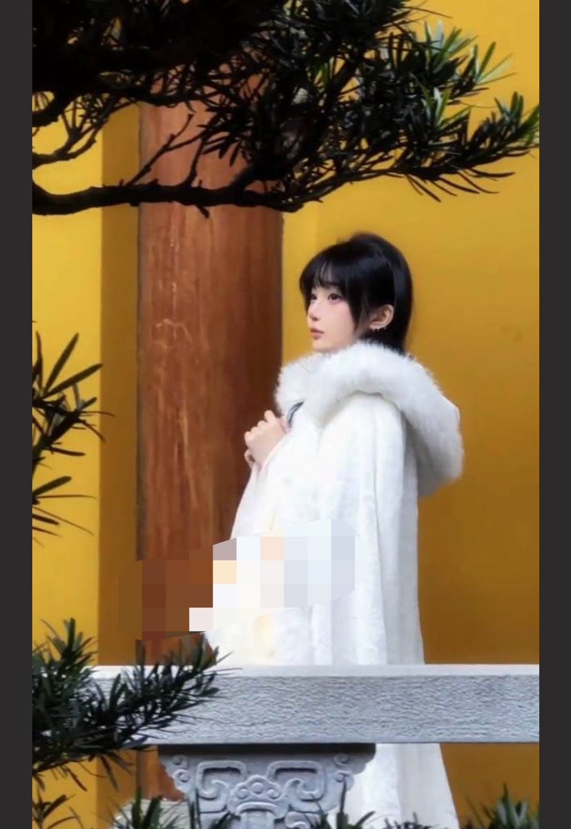 人间水蜜桃鸭 on Twitter: dy热🍉 抖音 943 万粉丝大网红：你的欲梦 直播时不小心漏点 完整视频流出