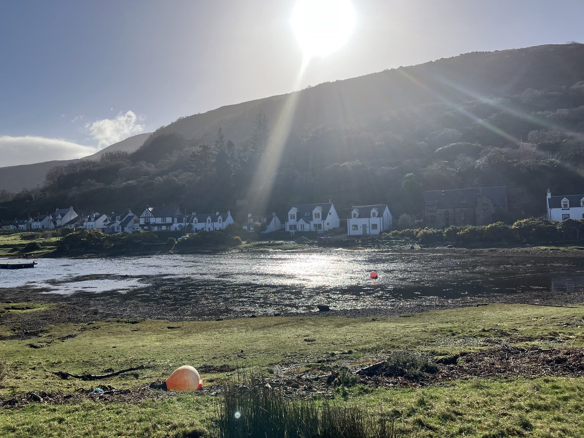 Recent trip to @VisitArran to our stockists @lochranzacentre @Arranwhisky - we just love this photo @GlencairnGlass @TasteArran . Thanks so much to all visitor Centre staff 🙌❤️ Nice to see our flight boards /candle holders on display in beautiful visitor #gift shop