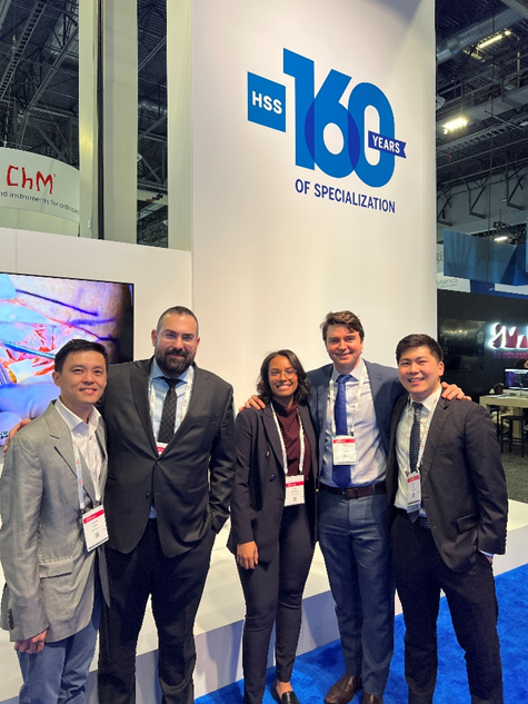 What an amazing week at #AAOS2023
Members of the #snfcjrc research team <a href="/LincolnLiow/">Lincoln Liow</a> <a href="/dimitriosflevas/">dflevas</a> <a href="/RubaSokrab/">Ruba Sokrab</a> <a href="/SeongJang22/">Seong Jang</a> were spotted with the Director of Education and Fellowship, SNF CJRC and Marina Kellen French Chair in Complex Joint Reconstruction <a href="/DrPeterSculco/">Dr. Peter Sculco</a> <a href="/AAOS1/">AAOS</a>