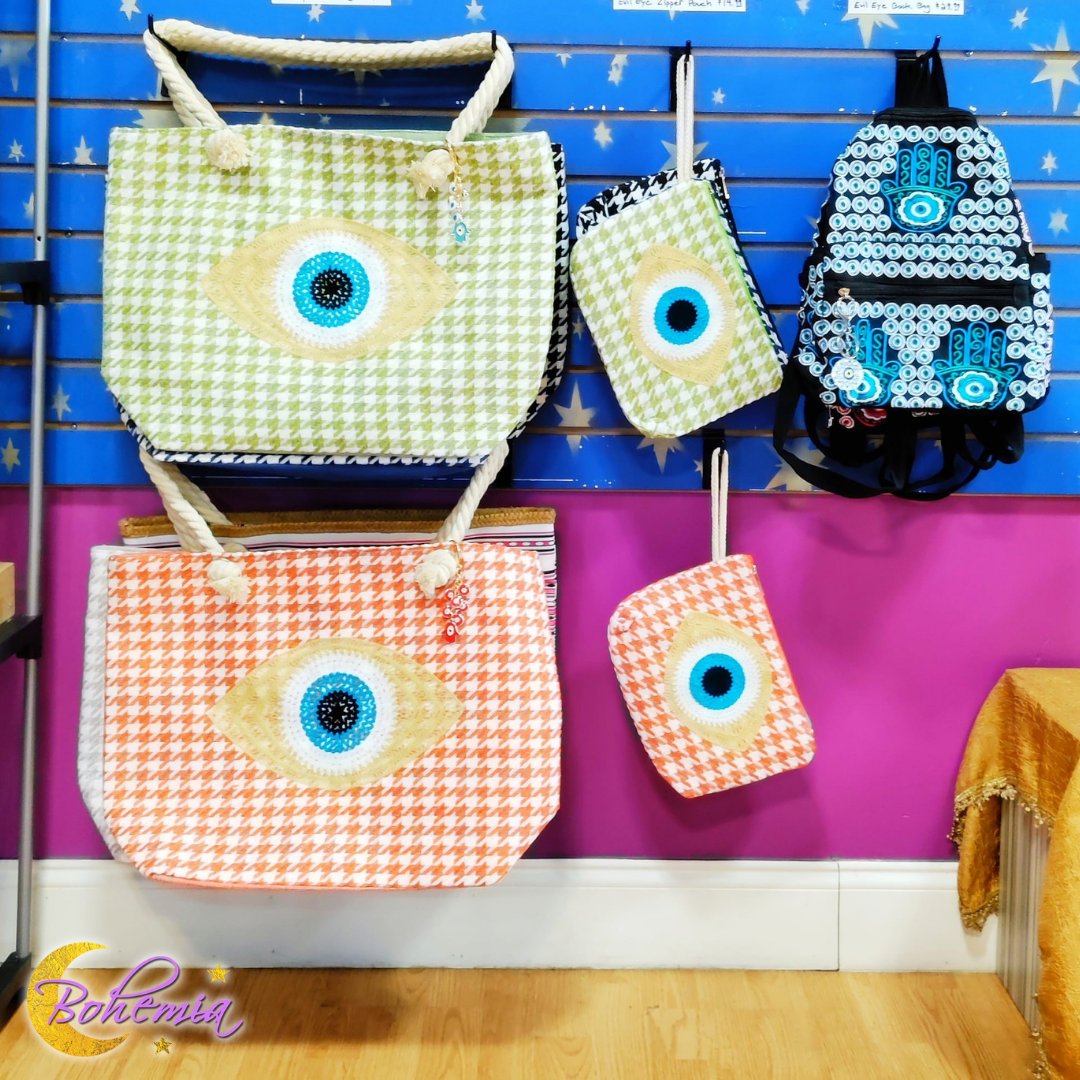 LunaBohemiaShop's tweet image. We've got a beautiful new line of vintage-inspired jewelry, a new assortment of bags, new beeswax candles, and ammonites. And we've restocked our candles, crystals, and many other of your favourites. Come and visit us! #shoplocalmiami