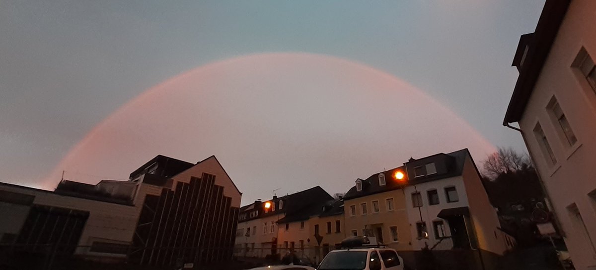 heikeontour's tweet photo. Regenbogengrüße aus Trier
#Feierabend #RainbowFriends #rainbow #Trier #rainbowบี #Regenbogen #icallitaday #evening #goodnight https://t.co/AqRXYc6g3n