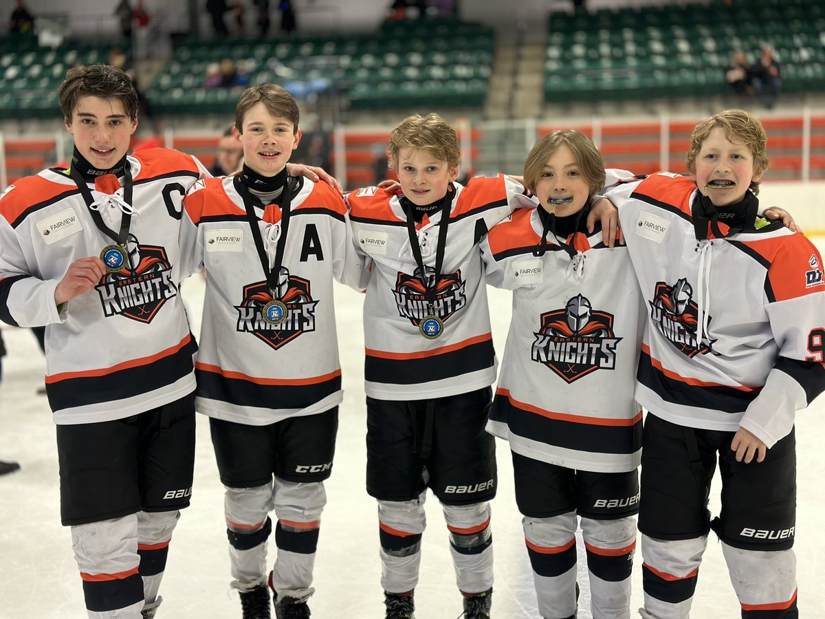 A huge Congratulations to Nathan & his East Knight teammates for winning the U13AAA Provincial Championship. A special shoutout to our @PmhaWarriors alumni- Aidan, Ryder, Alex, and Reed. Super proud of all of you. #feelthesteel @HkyNL @DJHLnews
