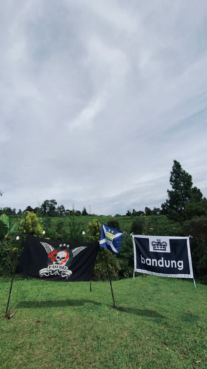 selamat ulang tahun cintaku yang memudar.
1933-2023
#90th