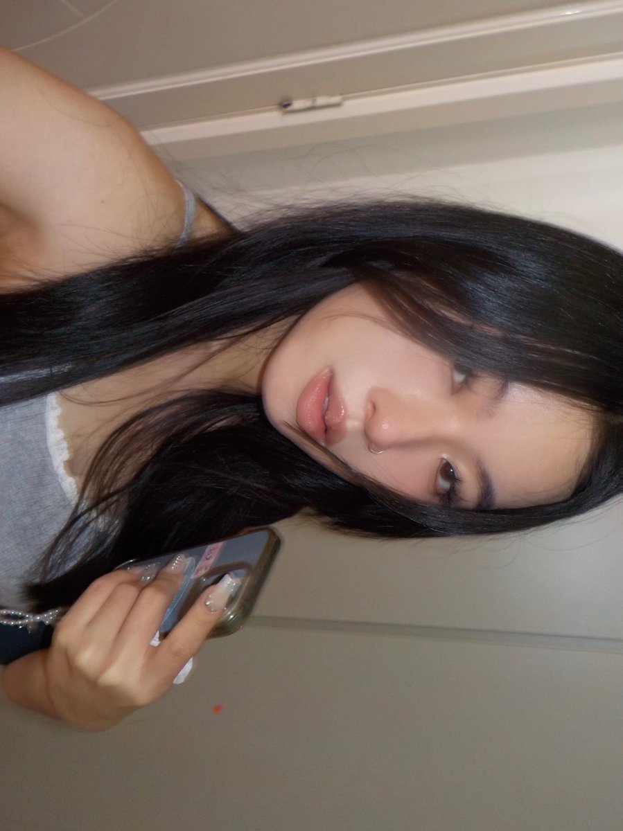 selfie https://t.co/K9WdicWBYc