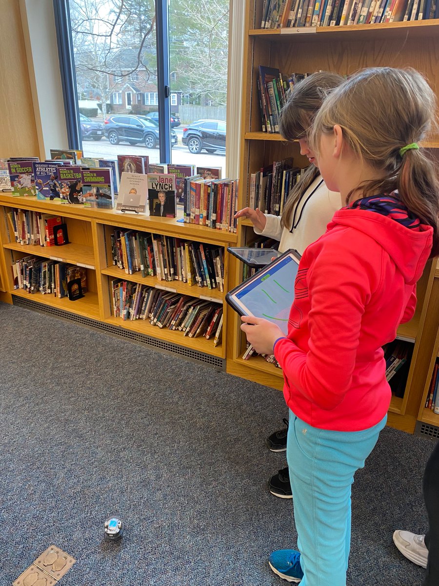 DedhamMSLibrary's tweet image. Day one of Makerspace March was a success! 40 students participated in coding and sticker mosaic creation. See you tomorrow!