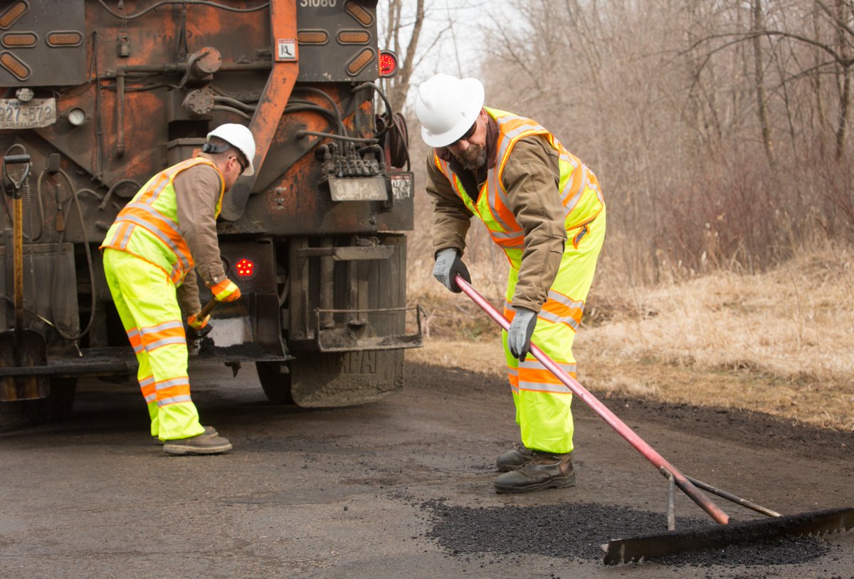 Hennepin's tweet photo. We need your help as we work to fill potholes! This year's pothole season will be challenging due to the amount of snow we've gotten and an early start with the freeze-thaw cycles. 

If you see a pothole on a county road, call 612-596-0299 or report it: https://t.co/HDPvRcC5bI https://t.co/TsfbdTpA4v