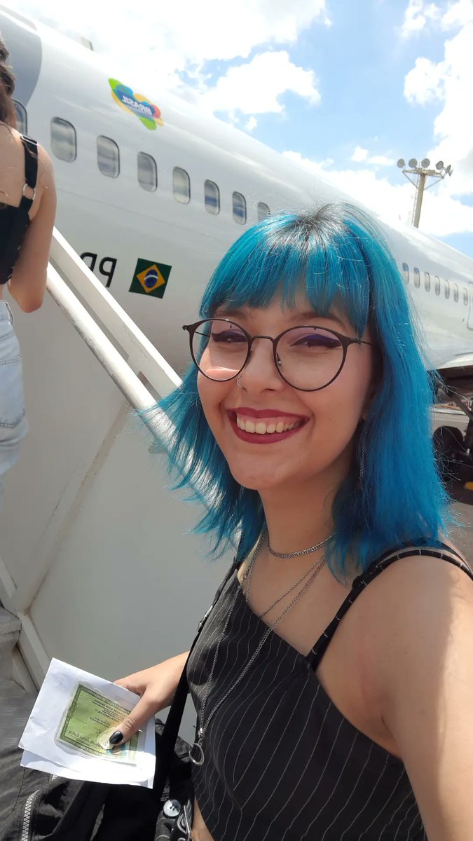 bublitzz_'s tweet photo. O início de um sonho// deu tudo certo 💙 #ParamoreSP2 https://t.co/cIup4nzKSf