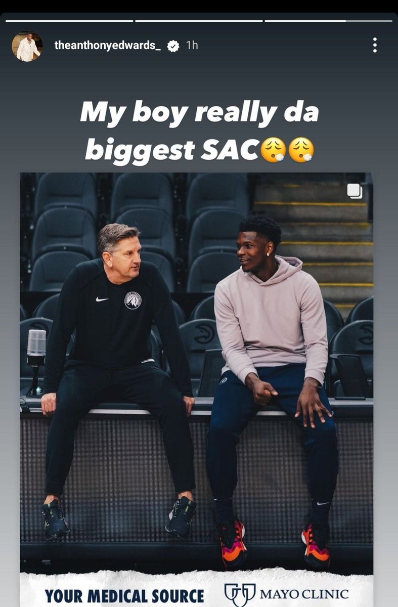 Y0Leo's tweet photo. *no context*
#WolvesAfterDark https://t.co/eJXaBZYI8T