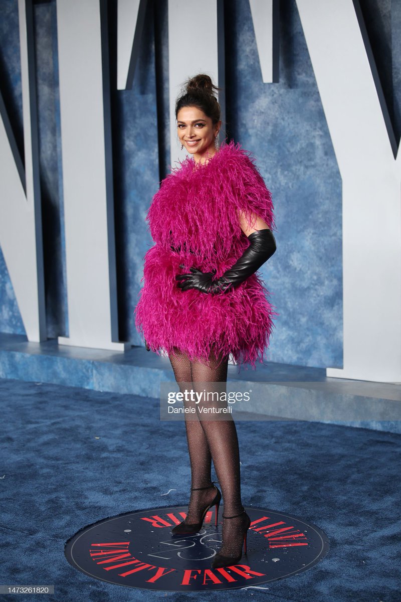 DPsBeautyWorld's tweet photo. ديبيكا بادكون في حفل Vanity Fair  مابعد جوائز الاوسكار💗 https://t.co/McJ33Q6rQL