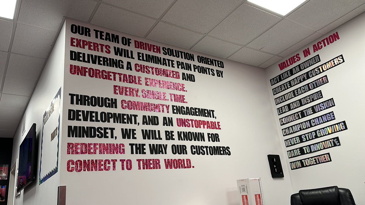 ItsTheeQueenB's tweet image. It’s always good to take some time to reflect on what you’ve set out to do. The success of the people I lead is the best reminder of why I do what I do. #ServantLeader #VisionStatement
