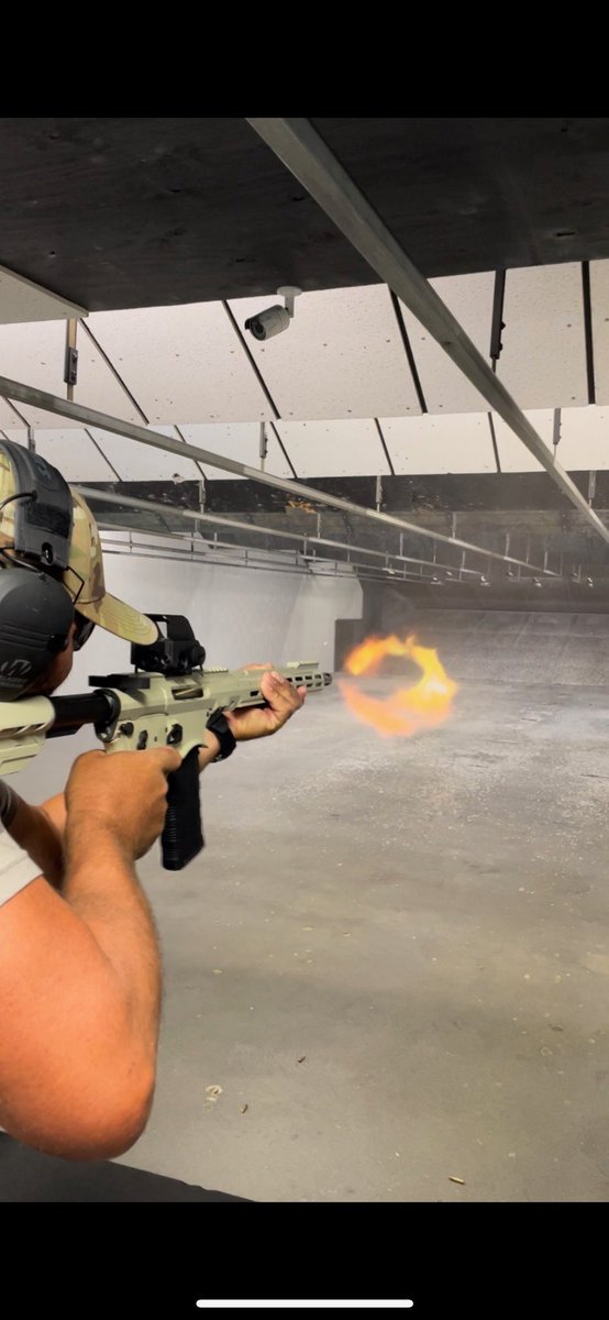 Got to throw some fire with the Evolve-15 from <a href="/51fifty/">rob imhoff</a> @meprolight <a href="/GlobalOrdnance/">Global Ordnance</a>