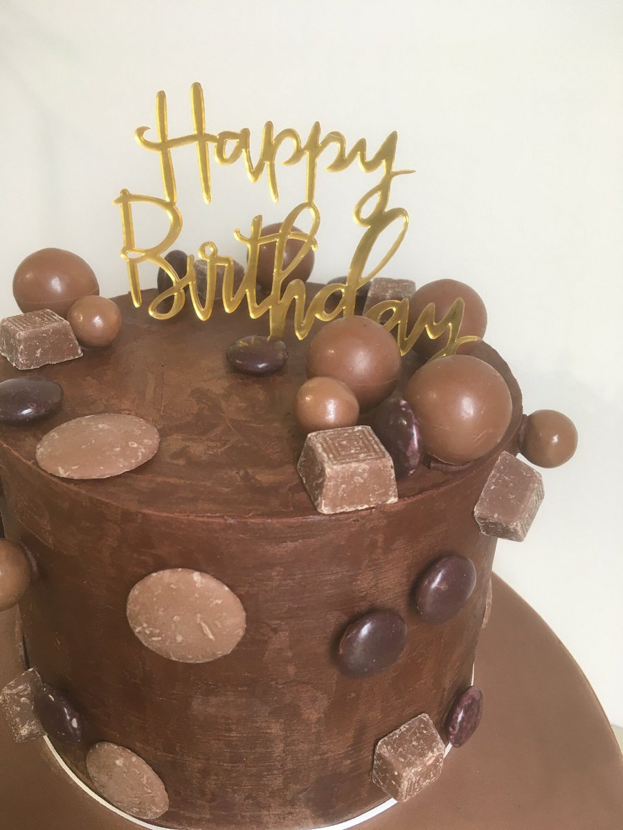 Chocolate cake, chocolates and more chocolates.

#awardwinningchocolatecake #fooddrinkdevon #tasteofthewest #chocolatecake #malteasers #minstrels #munchies #chocolatetruffles #chocolatebuttons #porshamcakes #plymouth #tavistock #devon #cakesupplier