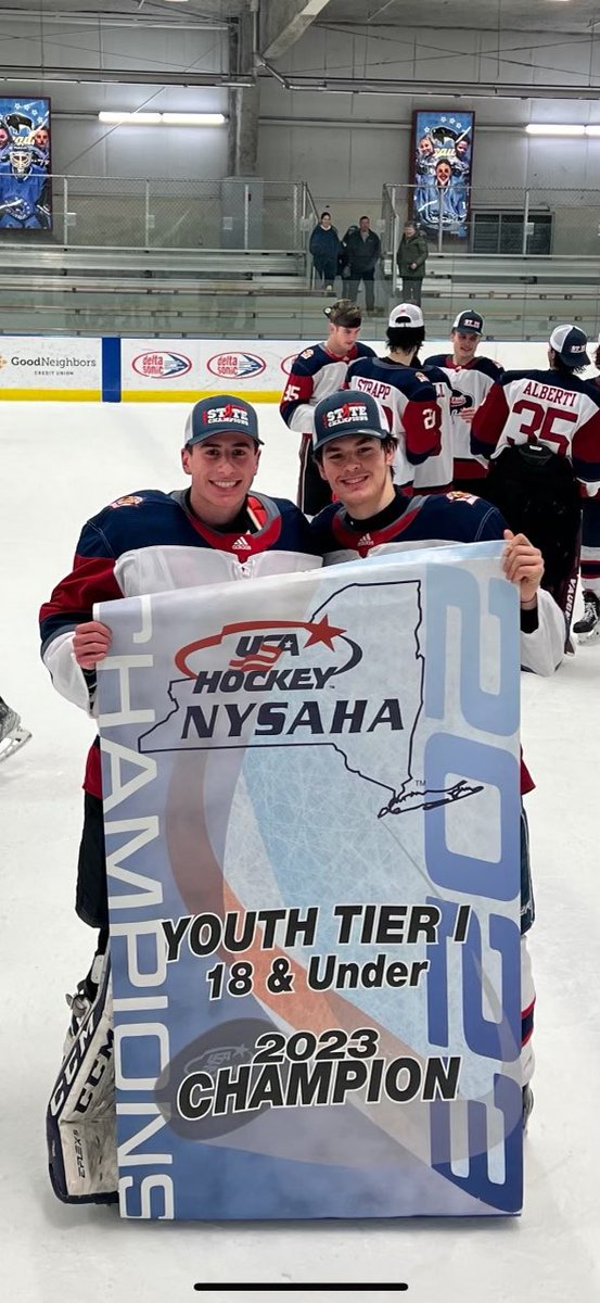 CoachSorriento's tweet photo. Congratulations to the Buffalo Regals @18u16uRegals and to current Mustangs Zach Walsh and Tyler Spokane on winning the NYS u18 AAA tournament - good luck at Nationals!!
#rollstangs https://t.co/z2wxUOgOcQ