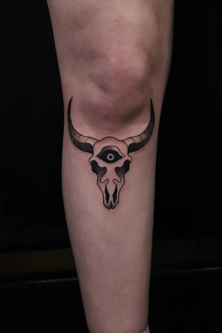 knee skull for my sweet lovely   
