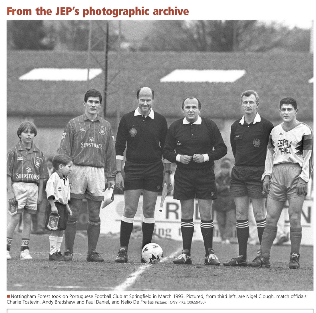 nikkstercricket's tweet photo. Great archive photo from ⁦@JEPsport⁩ archives - the visit of ⁦@NFFC to #Jersey⁩ with some very familiar faces refereeing! ⁦@JerseyFA⁩ ⁦@JerseyRefs⁩ #Nottingham https://t.co/oCWltN4wGR