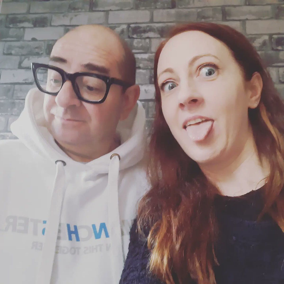 Ruth Murray (@grungerockgirl) on Twitter photo Fabulous catch up with this little star (<a href="/thepaullangley/">Paul Langley</a>) today!
I've always got time to chat about our events and even more time to hear about the <a href="/turinbrakes/">Turin Brakes</a> tour that <a href="/themarkrad/">Mark Radcliffe</a>'s <a href="/weareune/">UNE</a> are currently on!
#Manchestermusicscene #lovemusic #turinbrakes #music Fabulous catch up with this little star (<a href="/thepaullangley/">Paul Langley</a>) today!
I've always got time to chat about our events and even more time to hear about the <a href="/turinbrakes/">Turin Brakes</a> tour that <a href="/themarkrad/">Mark Radcliffe</a>'s <a href="/weareune/">UNE</a> are currently on!
#Manchestermusicscene #lovemusic #turinbrakes #music