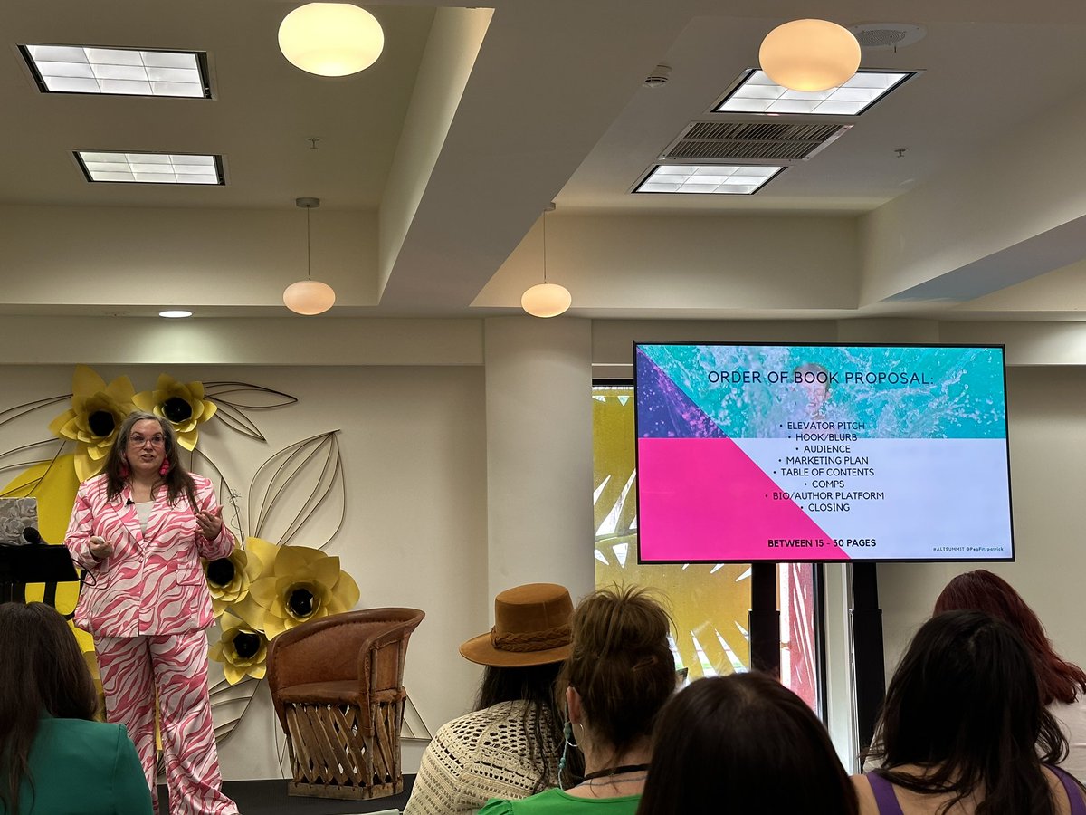 JeannetteKaplun's tweet photo. Want to publish a book? @PegFitzpatrick breaks down what to include in your proposal. #altsummit https://t.co/E1ojdg0LMX