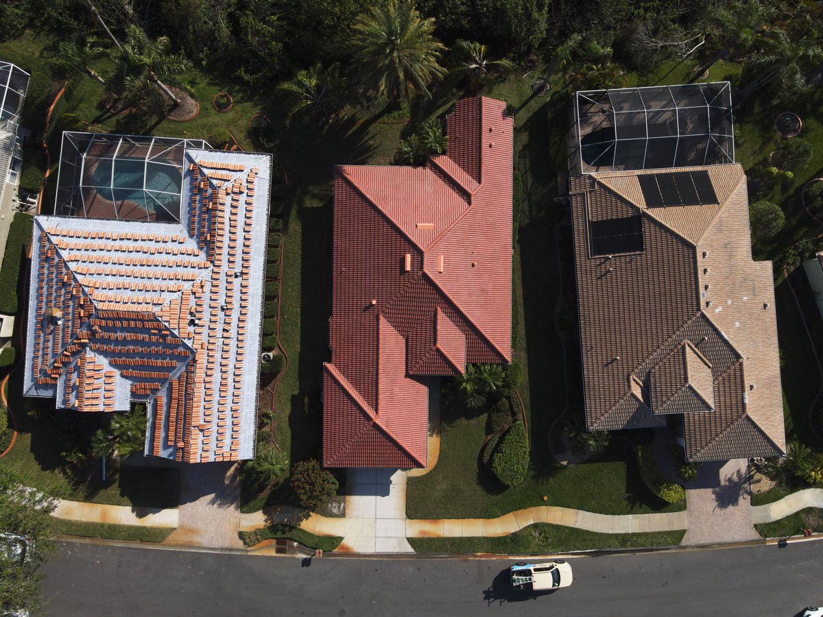SiestaRoofing's tweet image. Concrete tile roof completed in Venice, FL. 🔥 #roofing #tileroof #tileroofing #concretetile #rooftiles #florida #veniceflorida #roofingcontractor