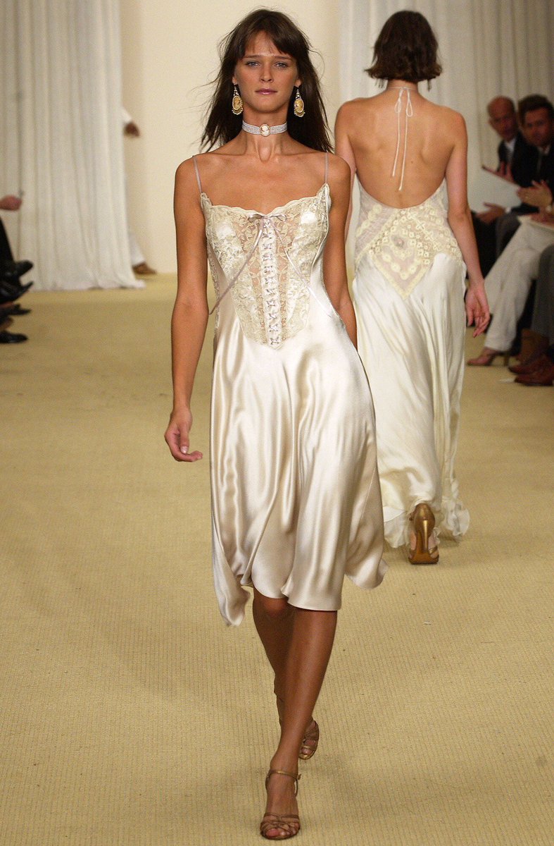 saintdoII's tweet photo. ralph lauren spring 2003. timeless chic https://t.co/70QKr1vrfa