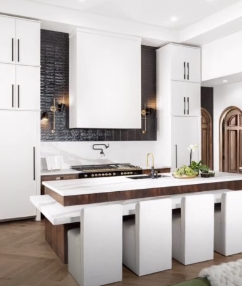 Forty6Eleven's tweet photo. Another new episode of HGTV’s Rock the Block is tonight at 9|8 C! Our #clients Panels Decor &amp; More and @TheTileClub will be on tonight’s episode!
📸: Last week’s kitchen episode from Michel Boyd and Anthony Elle

#rocktheblock #kitchens #fauxbeams #tile #homedecor #homerenovation https://t.co/Z6mxIca5eB