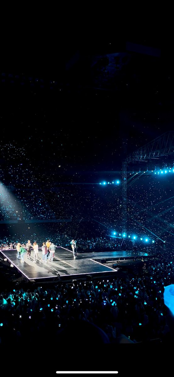 ainsofiazulaikh's tweet photo. Still can’t move on my first ever Kpop  concert. It felt surreal to finally be able to met them irl💎@treasuremembers . Shoutout to @hollathebiebs for making this happen 🤍. #TREASUREinKL https://t.co/4lcUVHVB1y