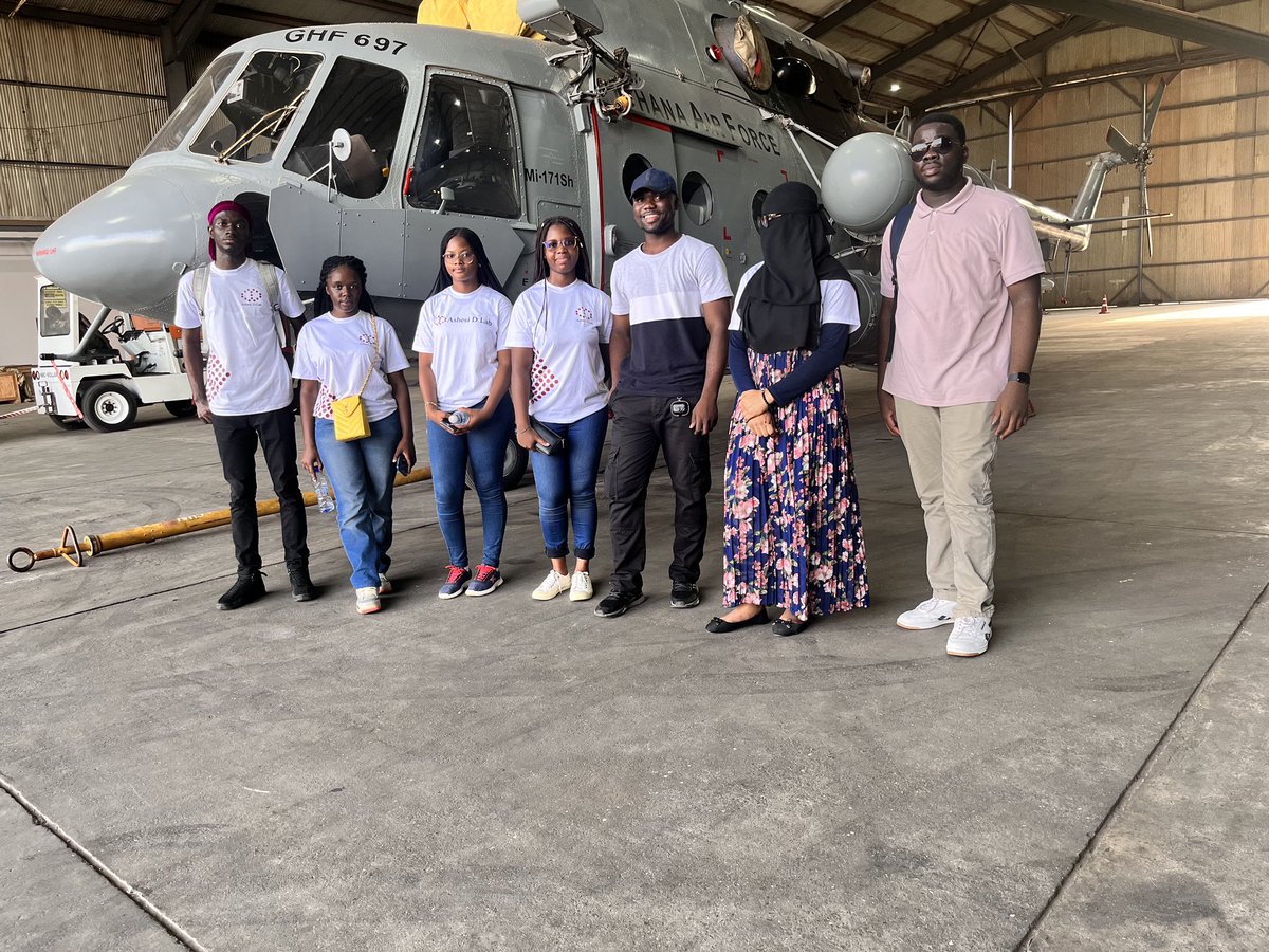 AshesiDesign's tweet photo. 🚁Meet The Helicopter Project Team:
The Helicopter Project is about refurbishing an old helicopter that broke down at Aburi Gardens!
#AtAshesi #AshesiDlab #AshesiDlabteam #Ashesi #entrepreneurship
Empathize. Design. Innovate. https://t.co/theuKjX4aT