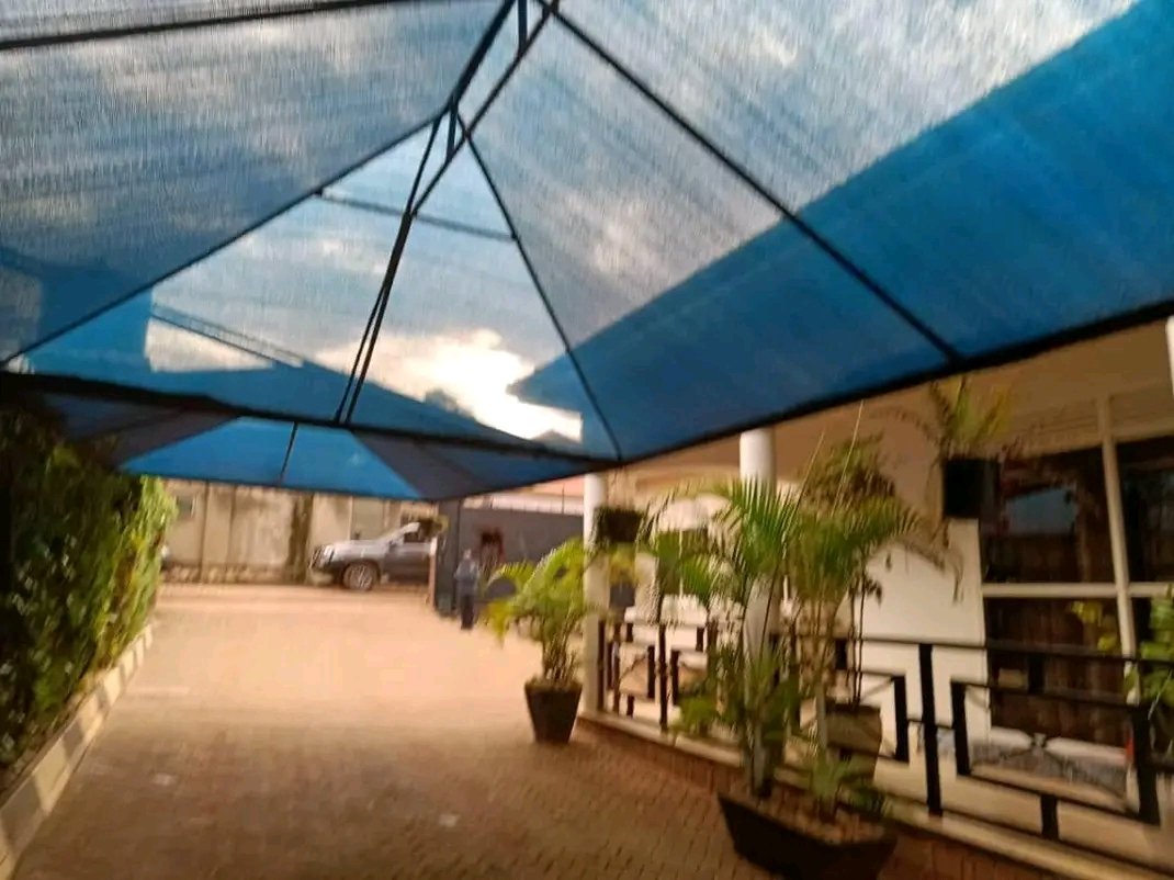 shukranproperty's tweet photo. Magnificent house for sale in najjera #FOUR(4) bedrooms Three(3) bathrooms sitting and dining rooms kitchen plus boys quarters on #20Decimals land title on price : #470m
*. WhatsApp 0706592177 https://t.co/VvGtMbSnqw