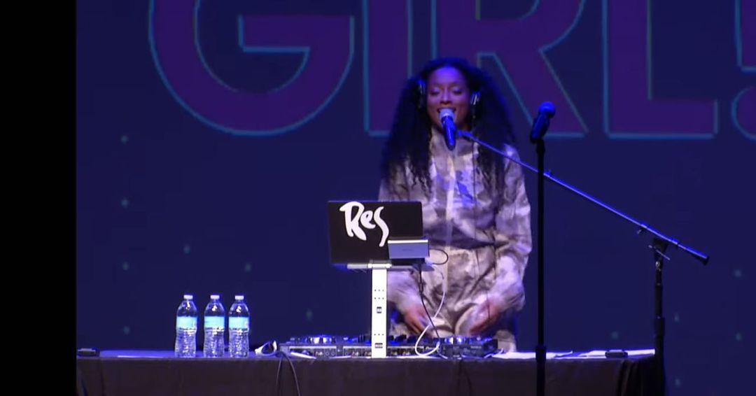 the1res's tweet image. I had a good time DJing for @theeamours @BLACKGIRLSROCK 

Go to YouTube and Search: #BLACKGIRLSROCK! 

#ROCKLIKEAGIRL: #TheAmours
